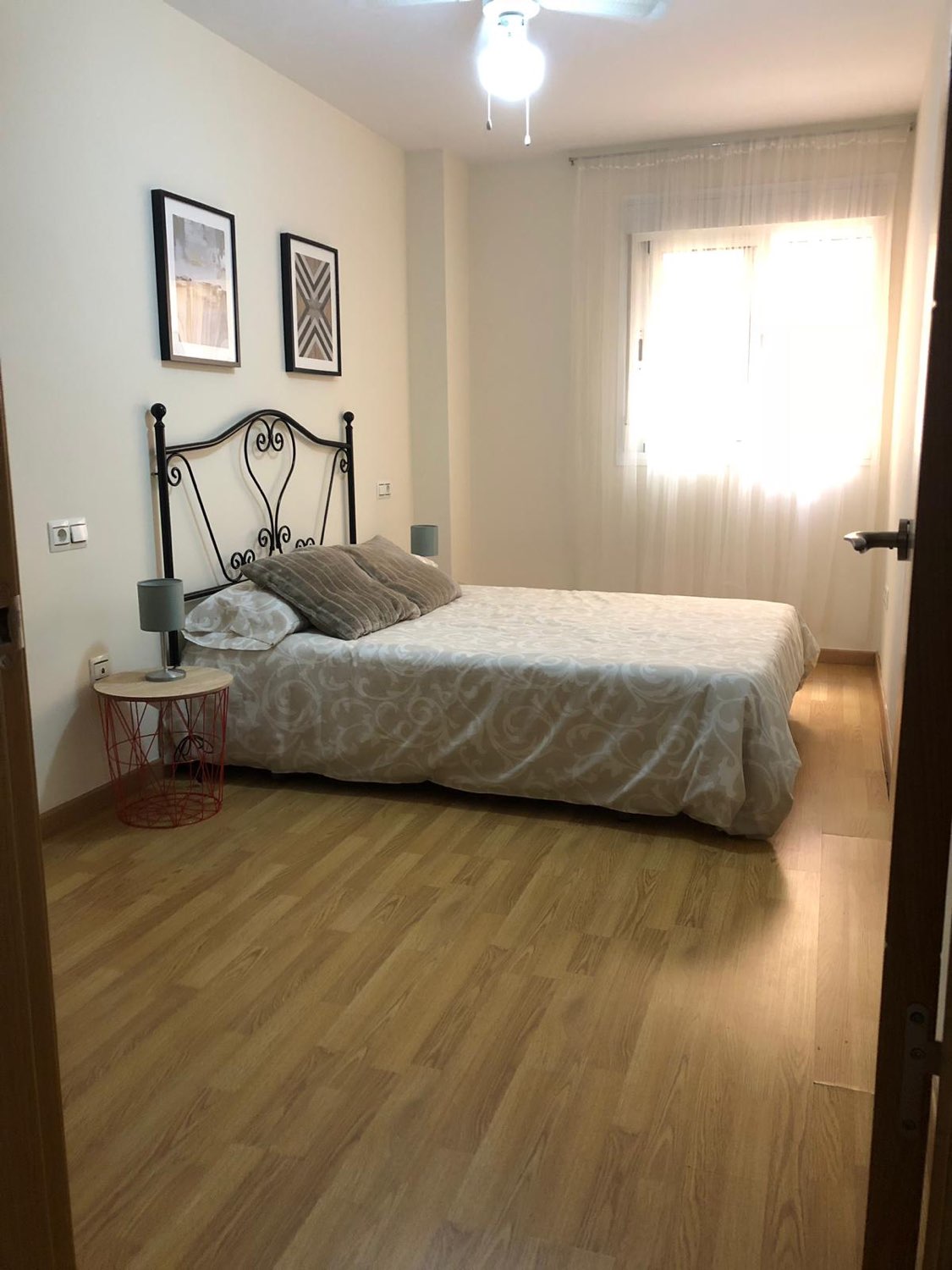 SE ALQUILA  DEl 1/9/2025 - 30/6/2026  Y EN VACACIONAL 2023 BONITO APARTAMENTO DESDE EN LA CALA DEL MORAL EN 1ª LINEA DE PLAYA (MALAGA).