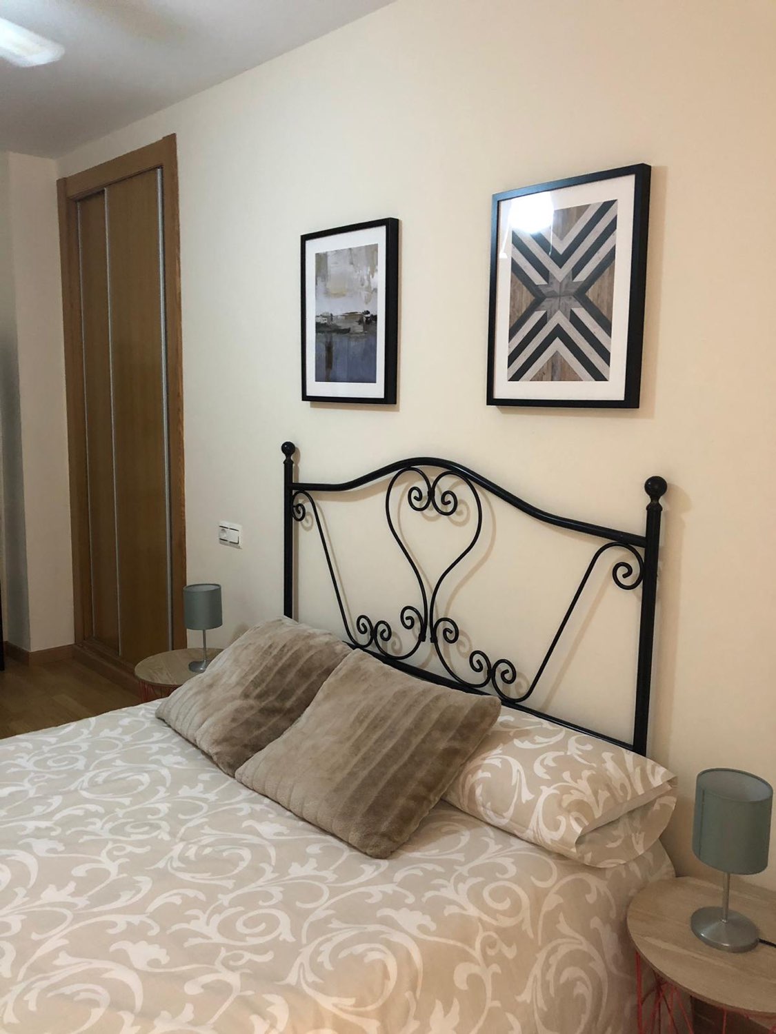 SE ALQUILA  DEl 1/9/2025 - 30/6/2026  Y EN VACACIONAL 2023 BONITO APARTAMENTO DESDE EN LA CALA DEL MORAL EN 1ª LINEA DE PLAYA (MALAGA).