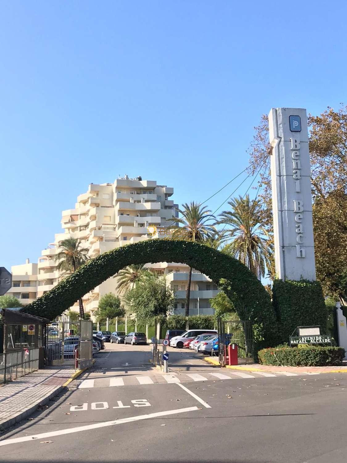 For rent from 01/04/2024 - 16/06/2024 beautiful apartment with sea views on 1st line of beach in Benalmadena .