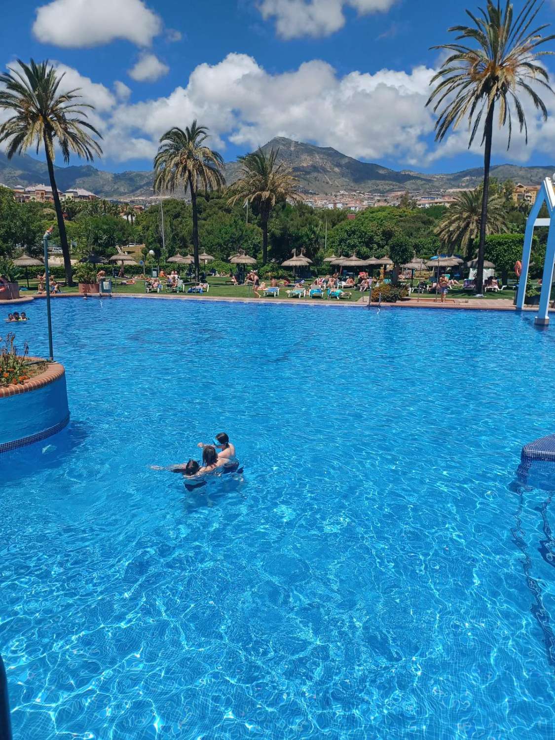 Zu vermieten vom 01.04.2024 - 16.06.2024 schöne Wohnung mit Meerblick in 1. Strandlinie in Benalmadena .