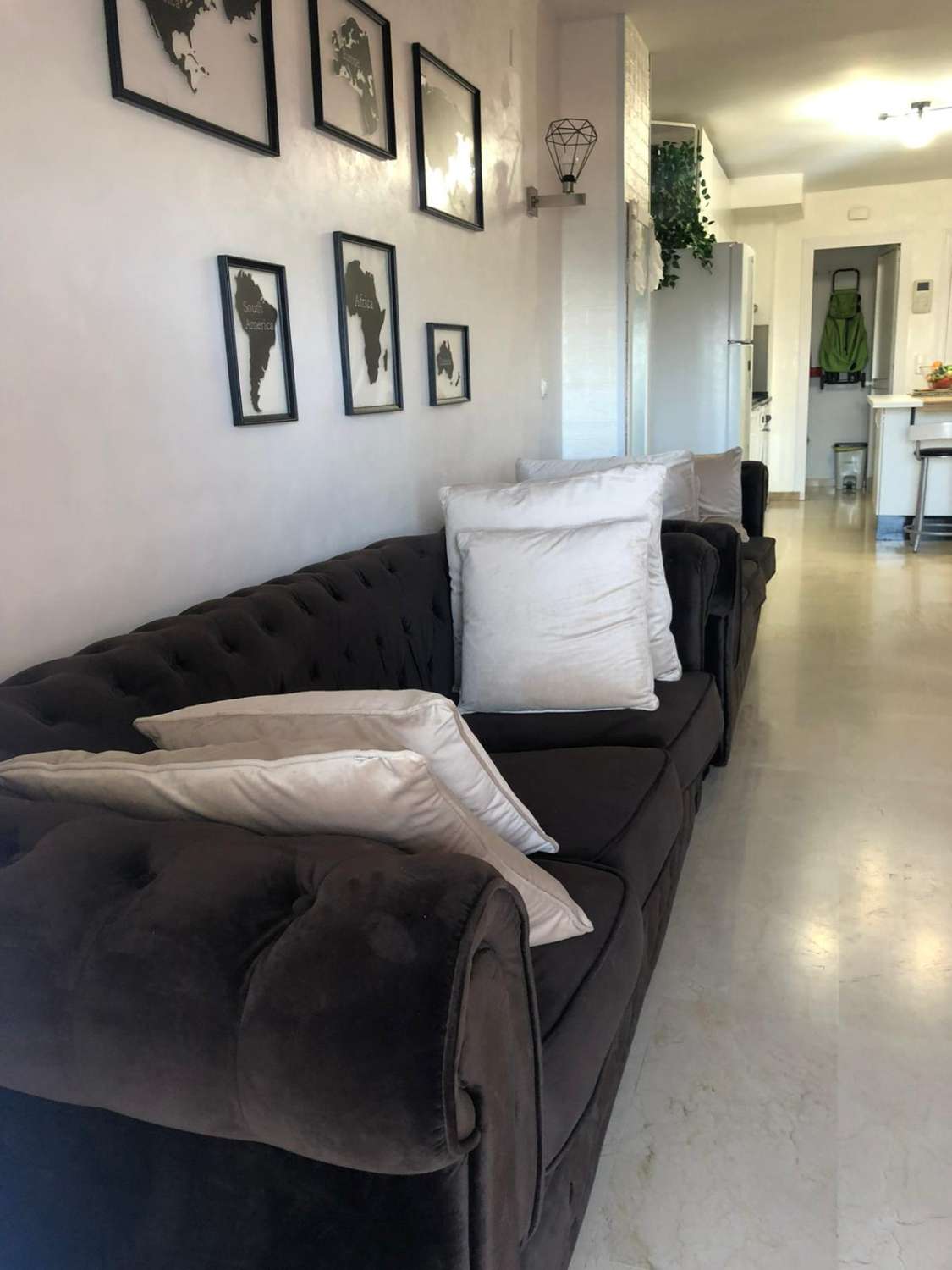 For rent from now until 30/6/2023 and from 1/09/2023 to 31/6/2024 magnificent apartment on the 1st line of the beach in Los Boliches, Fuengirola