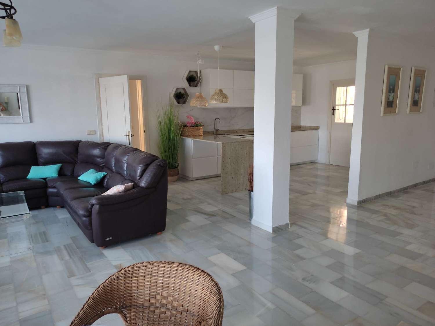 MIDDEN SEIZOEN Te huur van 1.4.24-30.6.25 Prachtig appartement met uitzicht op zee in Mijas Costa