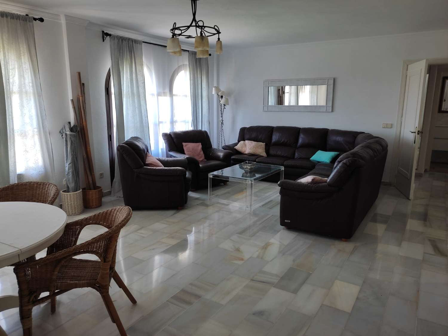 MID SEASON For rent from 1.4.24-30.6.25 Magnificent apartment with sea views in Mijas Costa