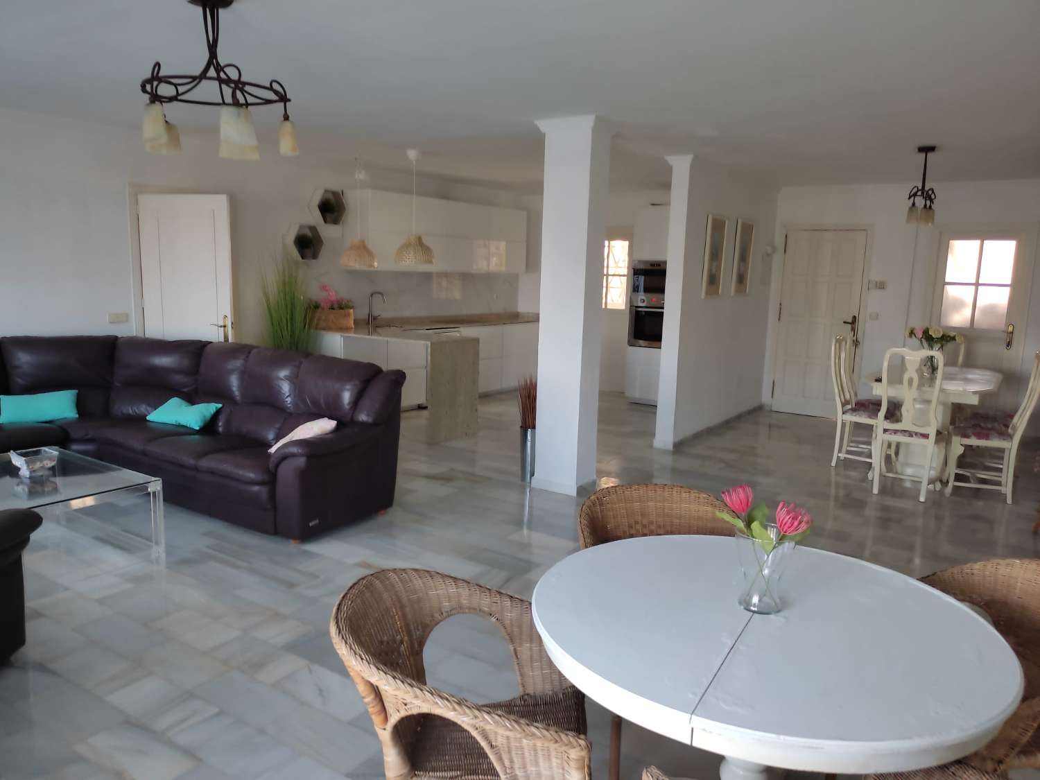 MIDDEN SEIZOEN Te huur van 1.4.24-30.6.25 Prachtig appartement met uitzicht op zee in Mijas Costa