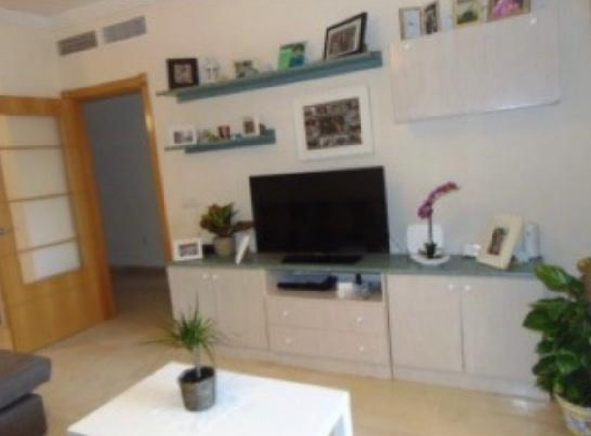 For rent MID SEASON from 15.9.24-30.6.25 nice apartment in Benalmadena