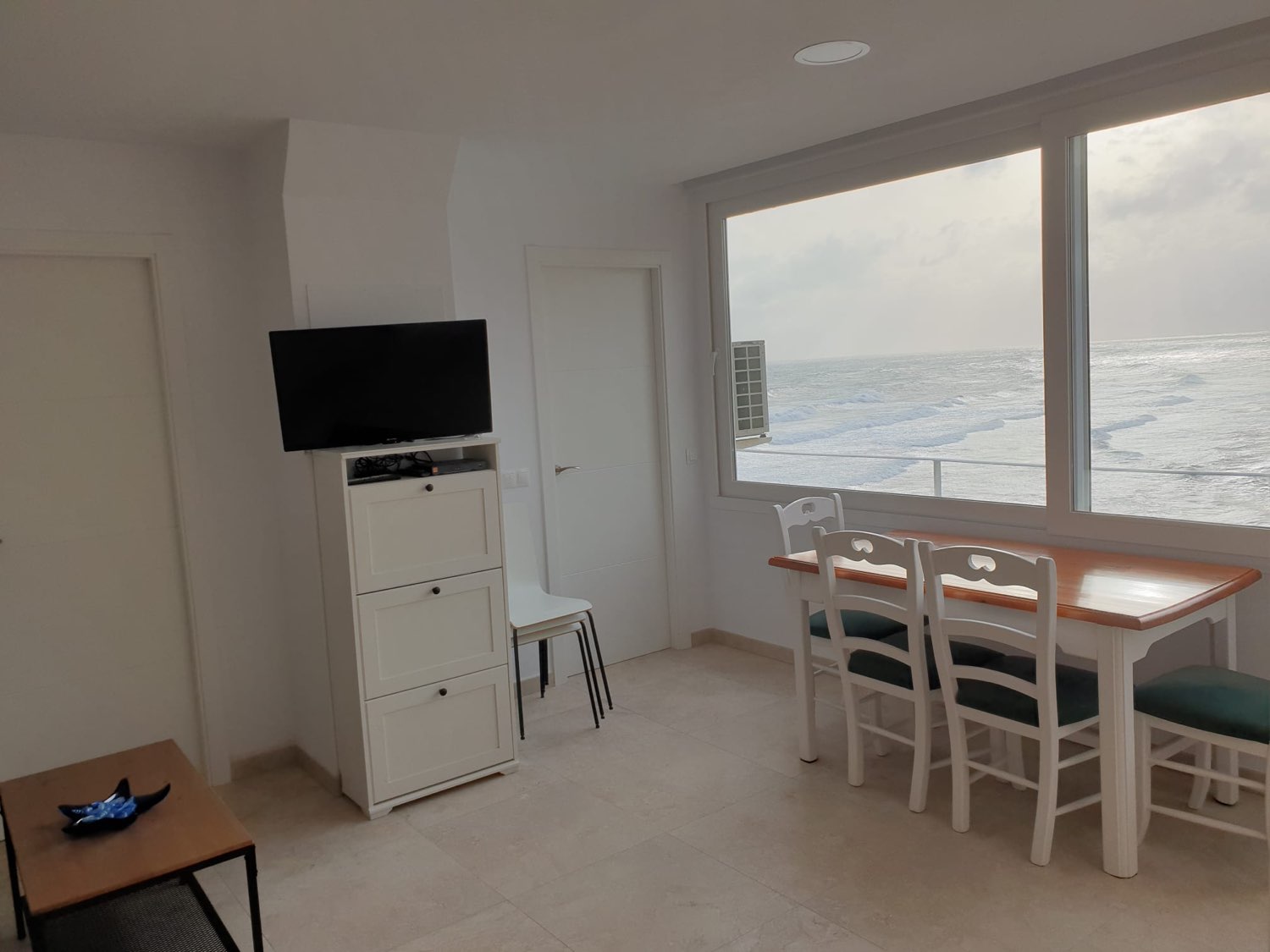 Te huur MIDDEN SEIZOEN 01/10/2024 - 30/06/2025 prachtig appartement in Calahonda (Mijas).