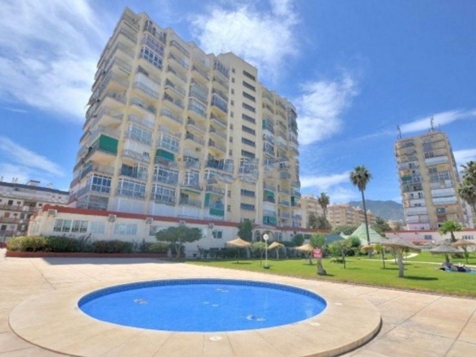 For rent HALF SEASON 01/11/2024-30/06/25 Nice studio with side sea views a few meters from the beach in Benalmadena