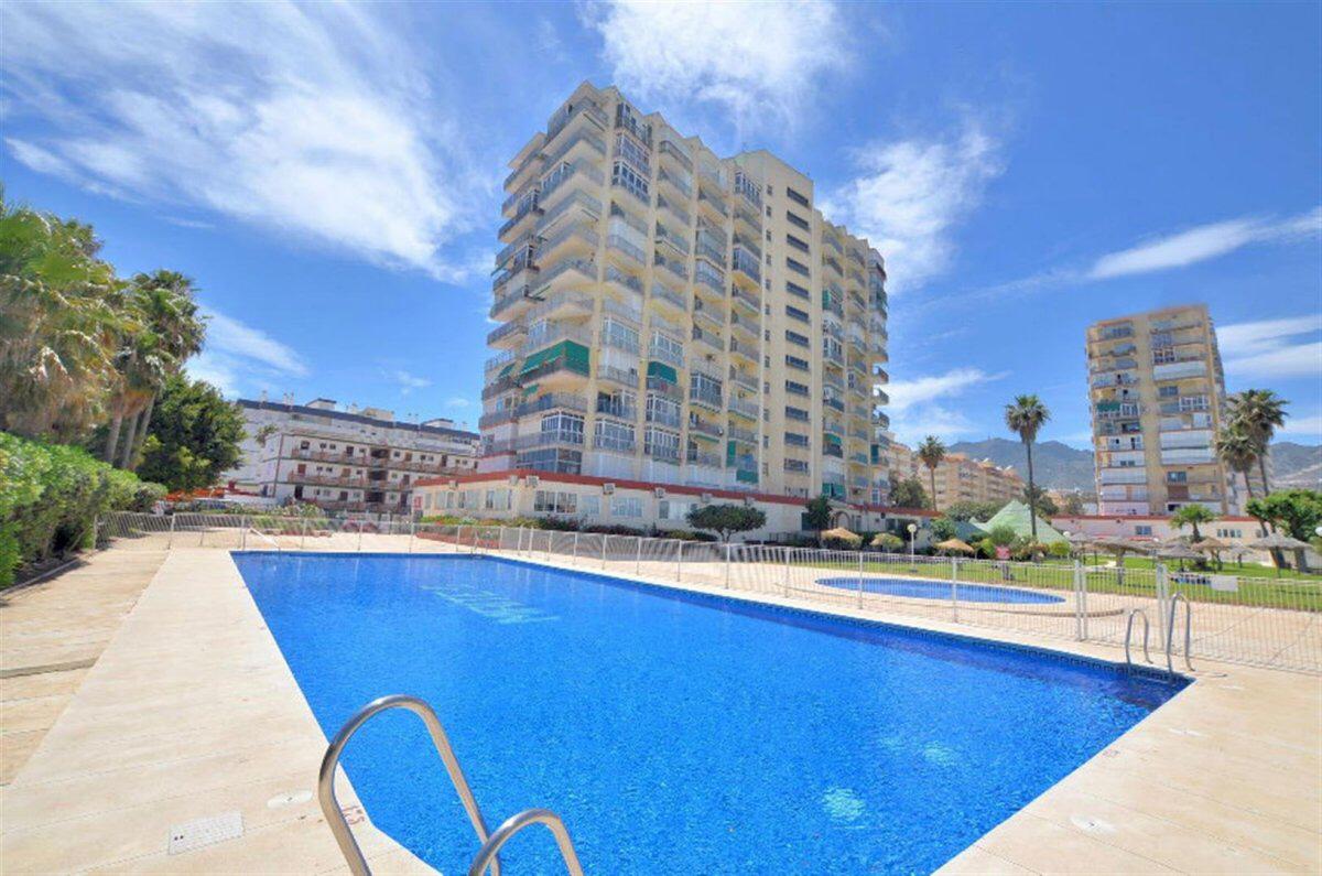 For rent HALF SEASON 01/11/2024-30/06/25 Nice studio with side sea views a few meters from the beach in Benalmadena