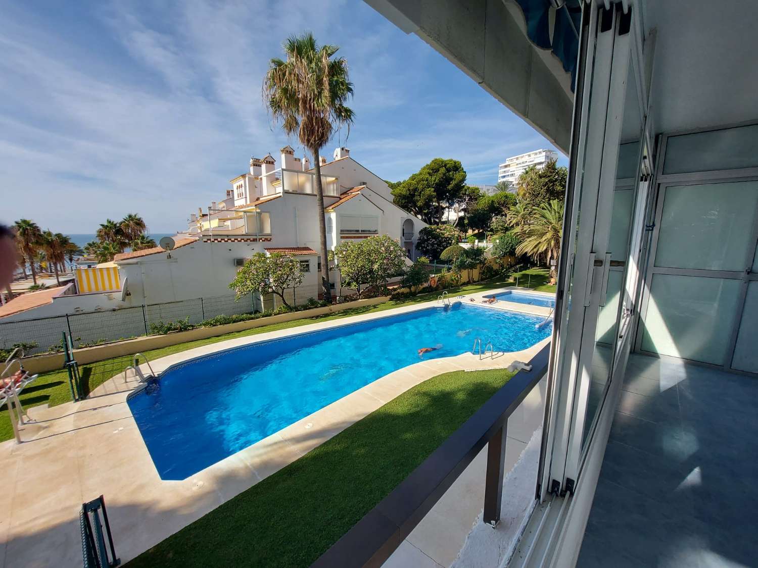 Mi-saison . A louer du 1.9.25-30.6.2026 magnifique appartement avec vue sur la mer sur la 1ère ligne à Benalmadena