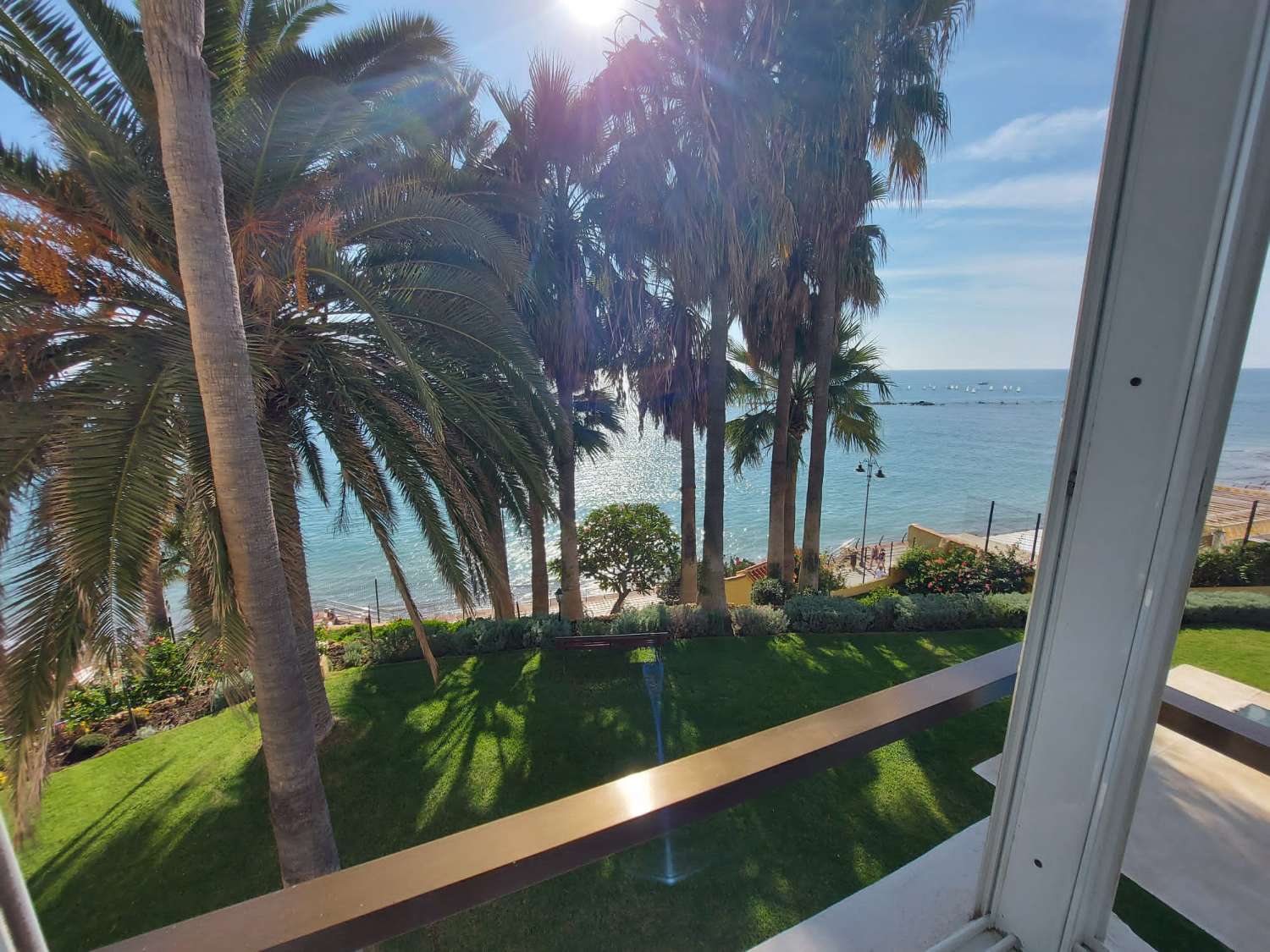 Mid-season . For rent from 1.9.25-30.6.2026 magnificent apartment with sea views on the 1st line in Benalmadena