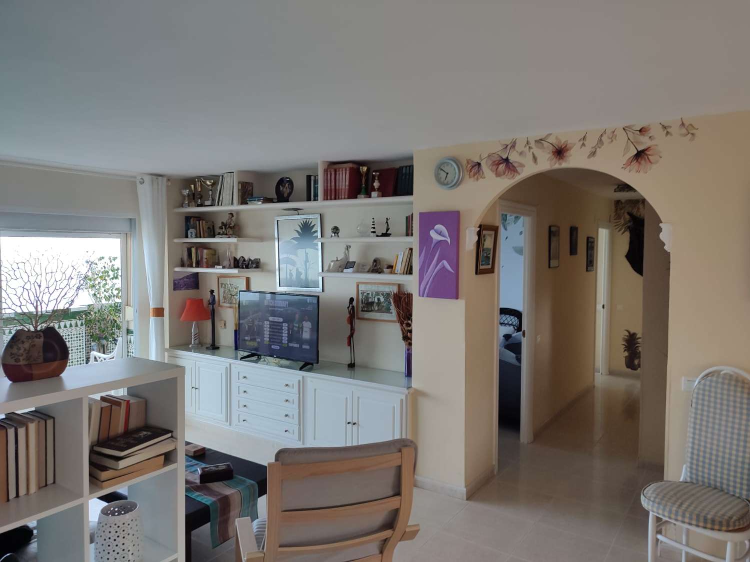 Te huur vanaf 01/10/2025 - 31/05/2026 1e lijns strand appartement in Benalmadena.