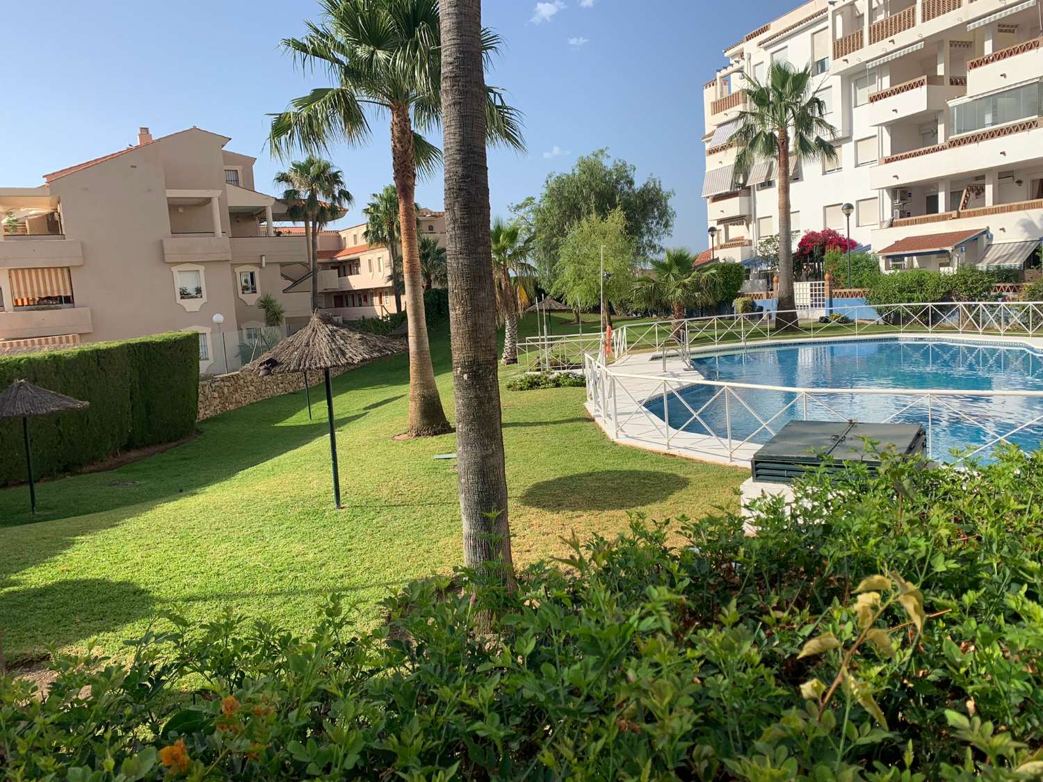 HET IS GEEN LANG SEIZOEN. Te huur van 1.9.2025-30.6.2026 Prachtig appartement met uitzicht op zee in Benalmádena