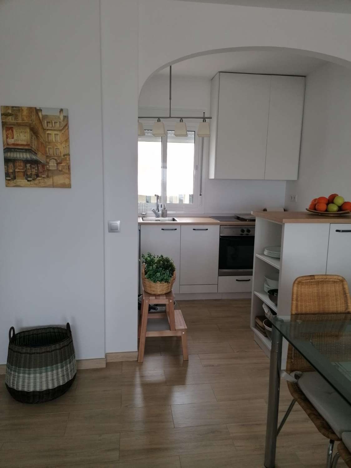 HALBSAISON ZU VERMIETEN VOM 01.09.2023 BIS 31.05.2024 SCHÖNE NEU RENOVIERTE WOHNUNG IN TORREBLANCA DEL SOL, FUENGIROLA.