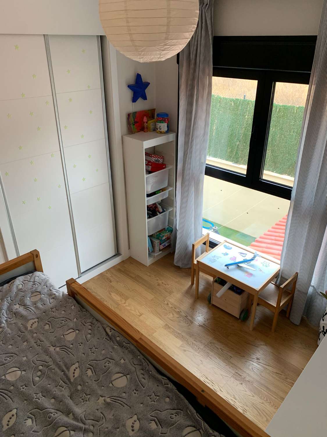 MOOI APPARTEMENT IN EL PINILLO WORDT VERHUURD VOOR LANGE TERMIJN.