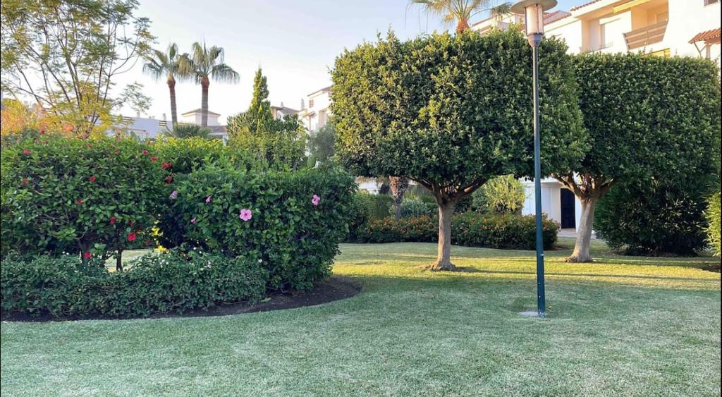 For rent HALF SEASON from now until 30/06/2024 and 01/09/2024-30/06/202, beautiful apartment in the area of San Pedro de Alcántara, Marbella.