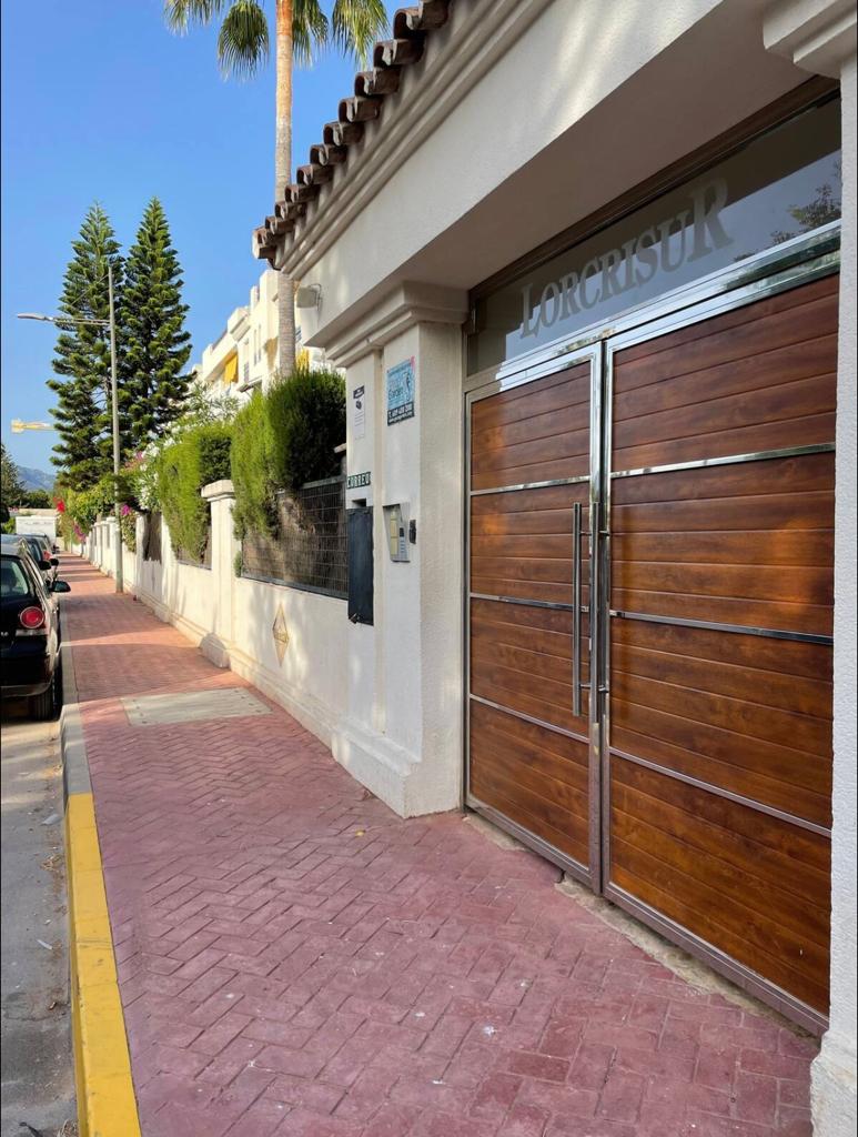 For rent HALF SEASON from now until 30/06/2024 and 01/09/2024-30/06/202, beautiful apartment in the area of San Pedro de Alcántara, Marbella.