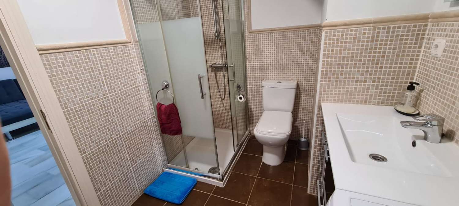 A LOUER À PARTIR DU 1/11/2022-31/5/2023 APPARTEMENT À BENALMÁDENA, À 200MÈTRES DE LA PLAGE