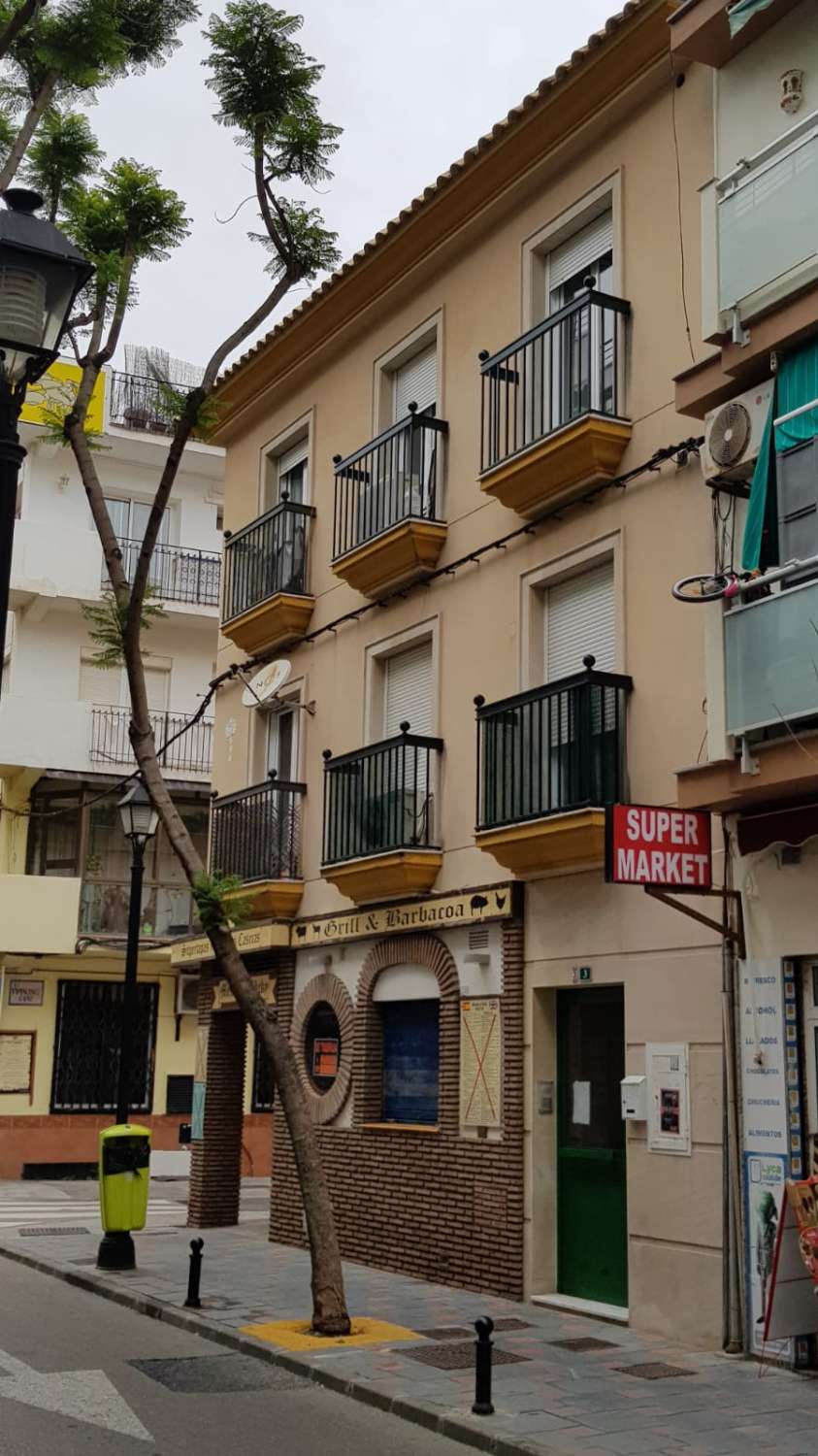 Te huur MIDDEN SEIZOEN 01.11.24-28.2.25 Mooi appartement op 30 meter van het strand van Los Boliches in Fuengirola