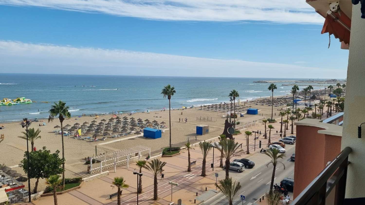 For rent HALF SEASON from 8/9/2025 - 20/12/2025 and from 8/1/26-30/6/26 beautiful apartment on the 1st line of the beach in Los Boliches (Fuengirola)