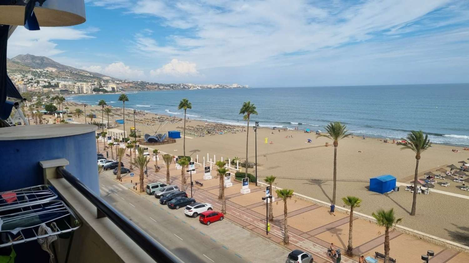 For rent HALF SEASON from 8/9/2025 - 20/12/2025 and from 8/1/26-30/6/26 beautiful apartment on the 1st line of the beach in Los Boliches (Fuengirola)