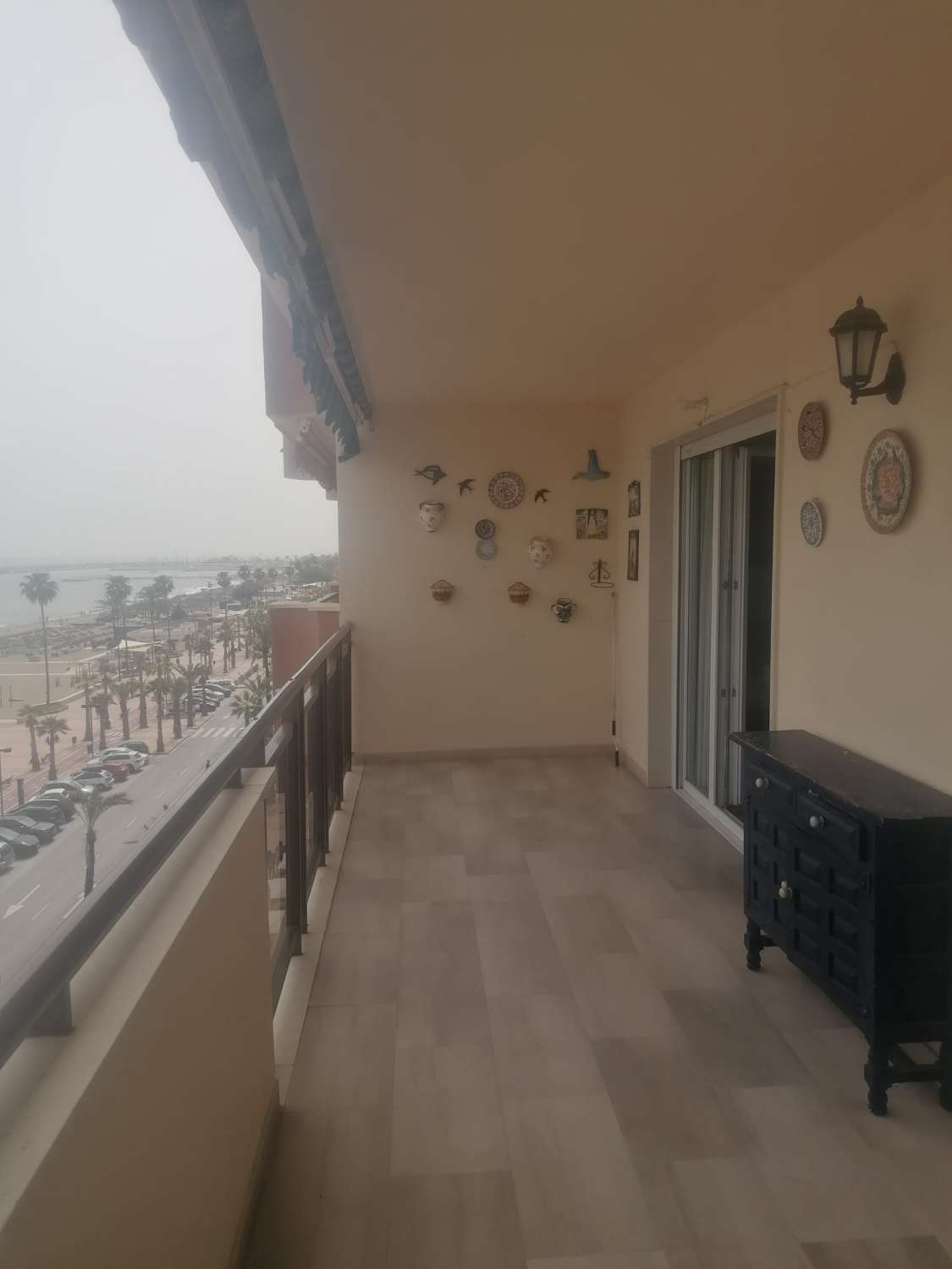 For rent HALF SEASON from 8/9/2025 - 20/12/2025 and from 8/1/26-30/6/26 beautiful apartment on the 1st line of the beach in Los Boliches (Fuengirola)