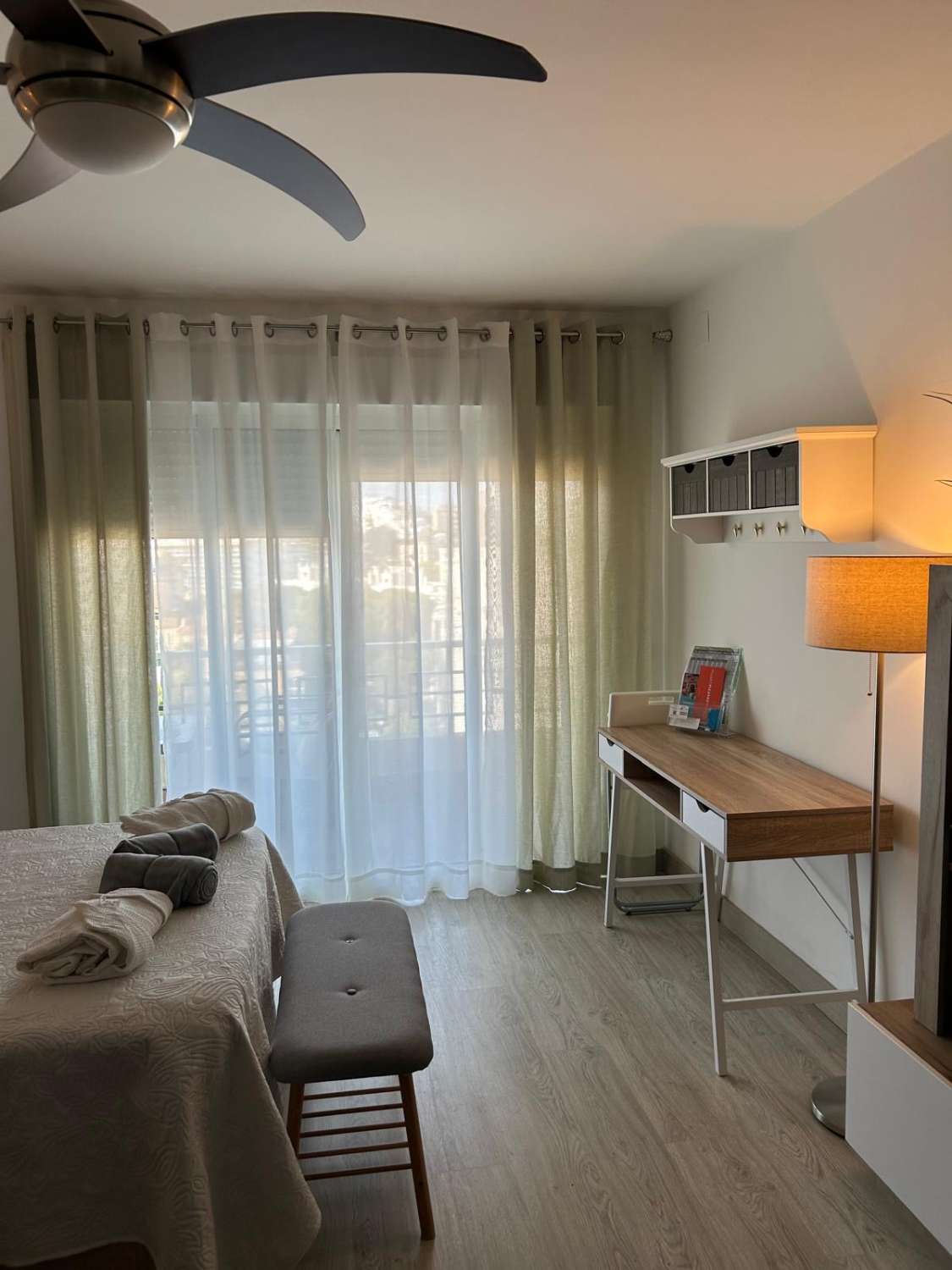 MID-TERM RENTAL FROM 1.10.24-30.4.25 STUDIO WITH SEA VIEWS IN LA CARIHUELA (TORREMOLINOS)