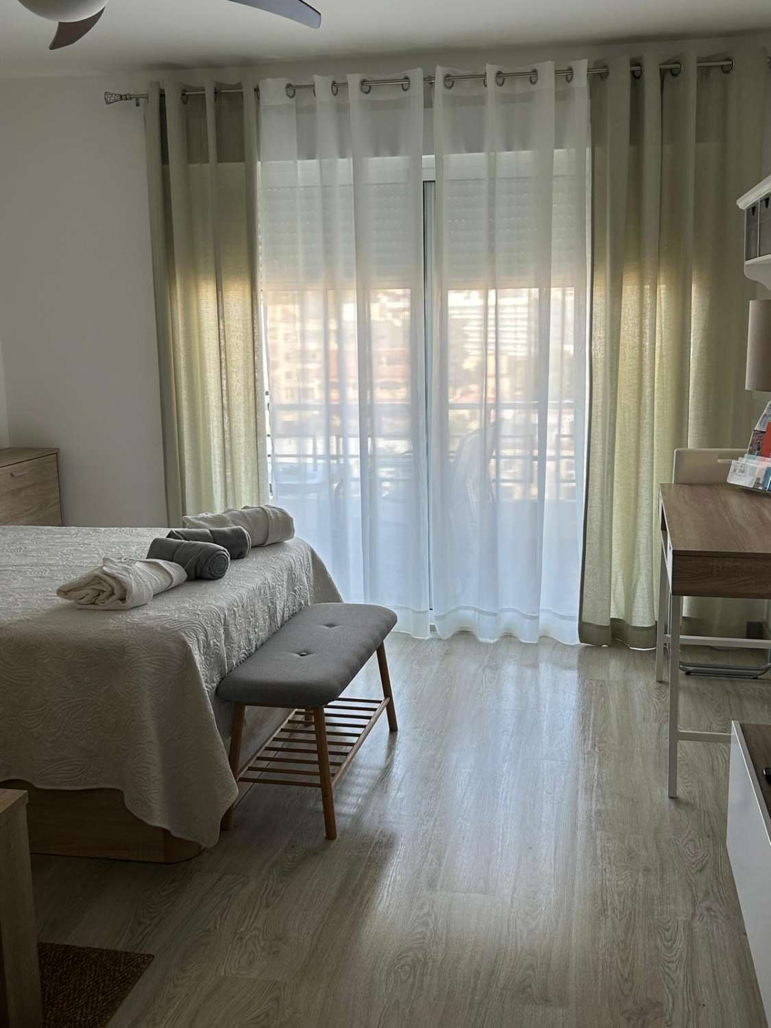 MID-TERM RENTAL FROM 1.10.24-30.4.25 STUDIO WITH SEA VIEWS IN LA CARIHUELA (TORREMOLINOS)