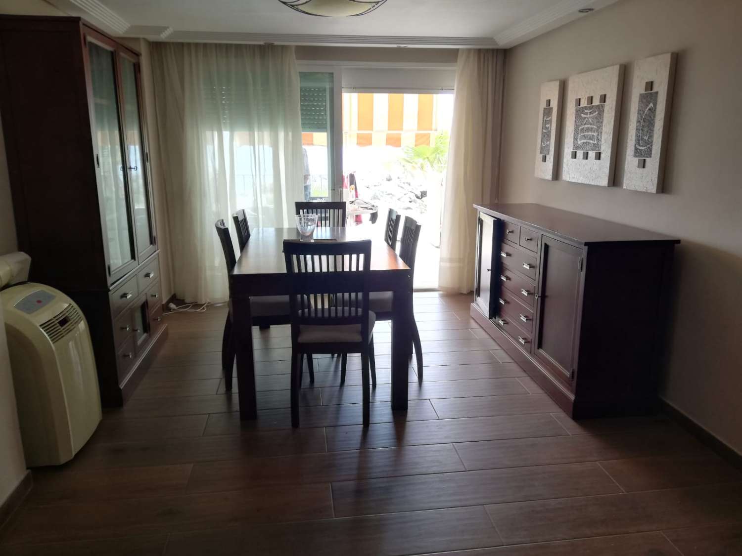 Se  vende apartamento a pie de playa en Benalmadena