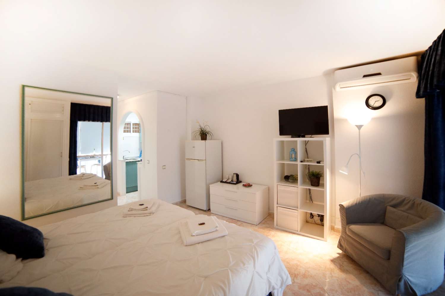 Te huur MIDDEN SEIZOEN van 01/10/2024 - 31/03/2025 Mooi studio-appartement in Benalmádena