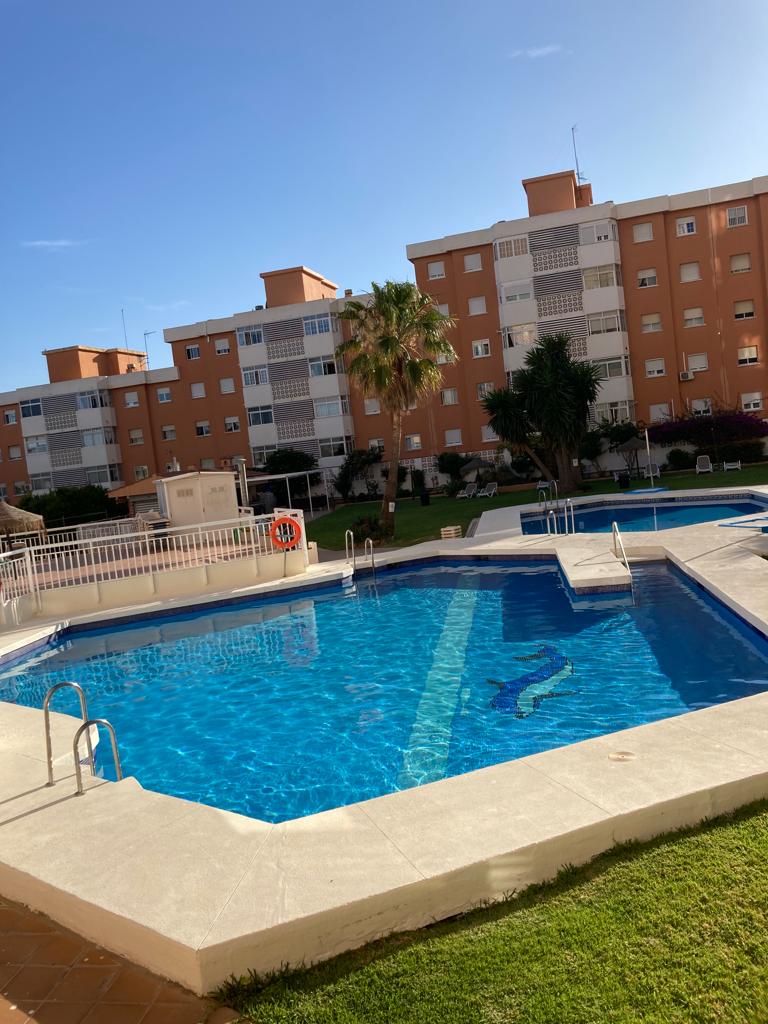 STUDIO À LOUER À MOYEN TERME DU 01/03/2025 - 31/05/2025 DANS LA ZONA EL PINILLO (TORREMOLINOS)