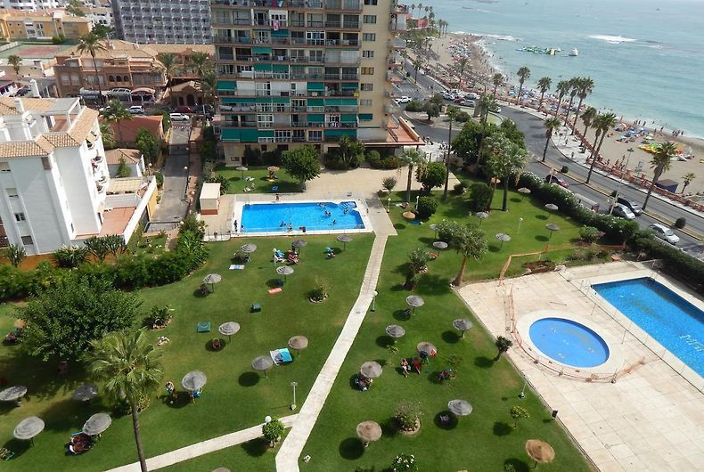 For rent HALF SEASON 1/09/2025-30/06/2026 , beautiful renovated studio with sea views in Benalmadena Costa