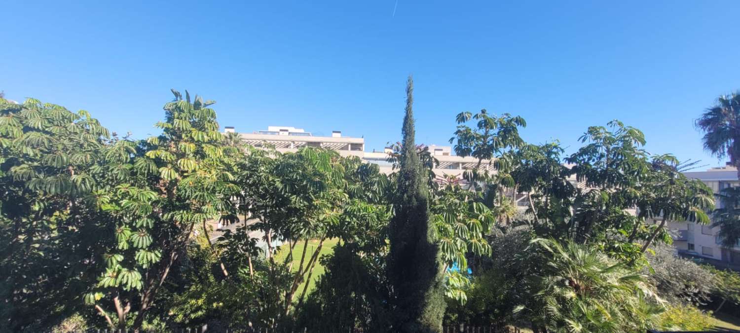 SPECTACULAR APARTMENT FOR RENT from 01/09/2024 - 31/05/2025 IN EL PINILLO TORREMOLINOS