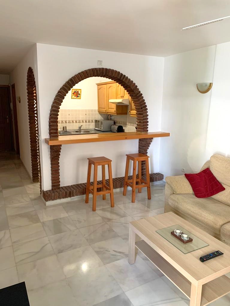 SCHÖNE WOHNUNG ZU VERMIETEN 01/9/2024 - 30/6/2025 IN TORREQUEBRADA (BENALMÁDENA)