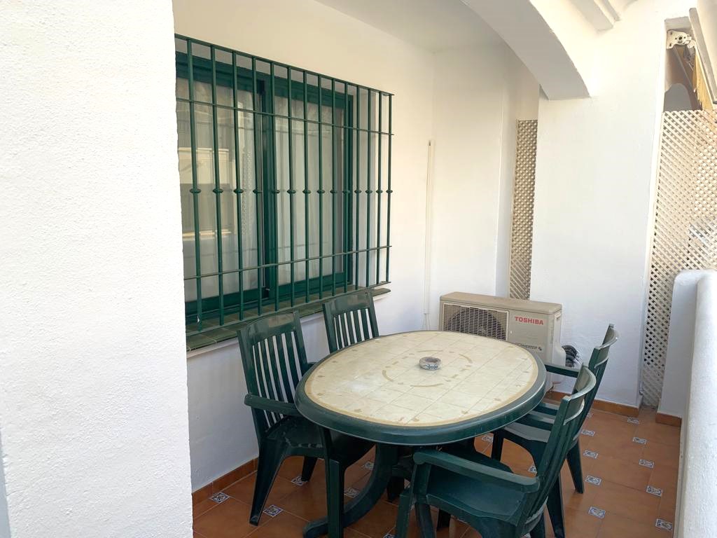 MOOI APPARTEMENT TE HUUR 01/9/2024 - 30/6/2025 IN TORREQUEBRADA (BENALMADENA)