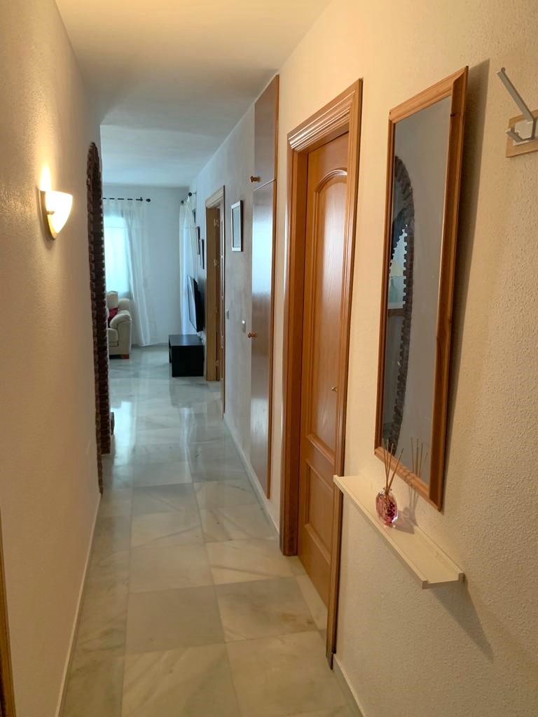 SCHÖNE WOHNUNG ZU VERMIETEN 01/9/2024 - 30/6/2025 IN TORREQUEBRADA (BENALMÁDENA)