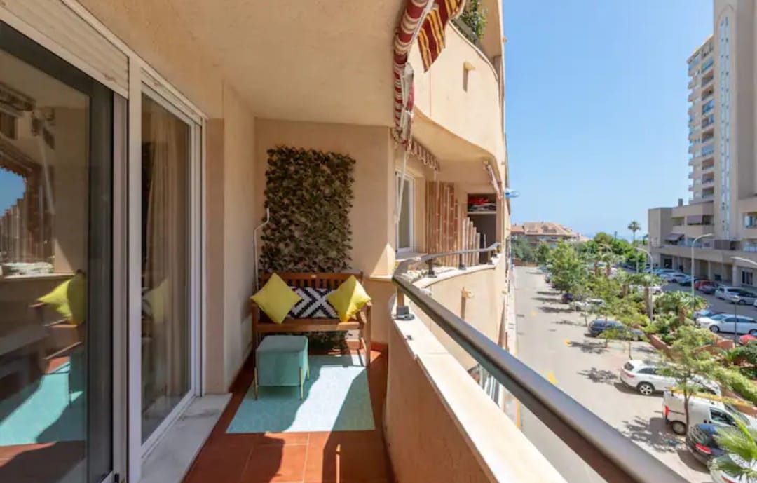 PAS DE LOCATION À LONG TERME du 1.4.25 au 30.6.25 puis du 1.9.25. - 30.6.26 Bel appartement avec vue latérale sur la mer à Benalmadena