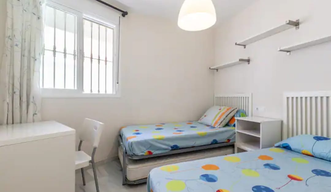 GEEN LANGE TERMIJN VERHUUR van 1.4.25 - 30.6.25 en vervolgens van 1.9.25. - 30.6.26 Mooi appartement met zijdelings zeezicht in Benalmádena