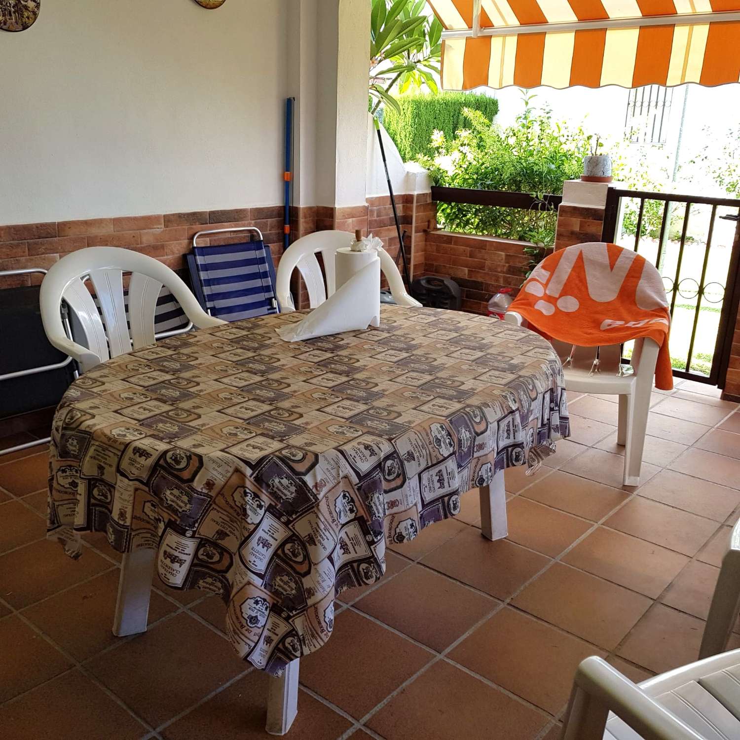 MIDDEN SEIZOEN. MOOI GELIJKVLOERS APPARTEMENT TE HUUR VAN 2.4.25-30.6.25 IN BENALMÁDENA COSTA