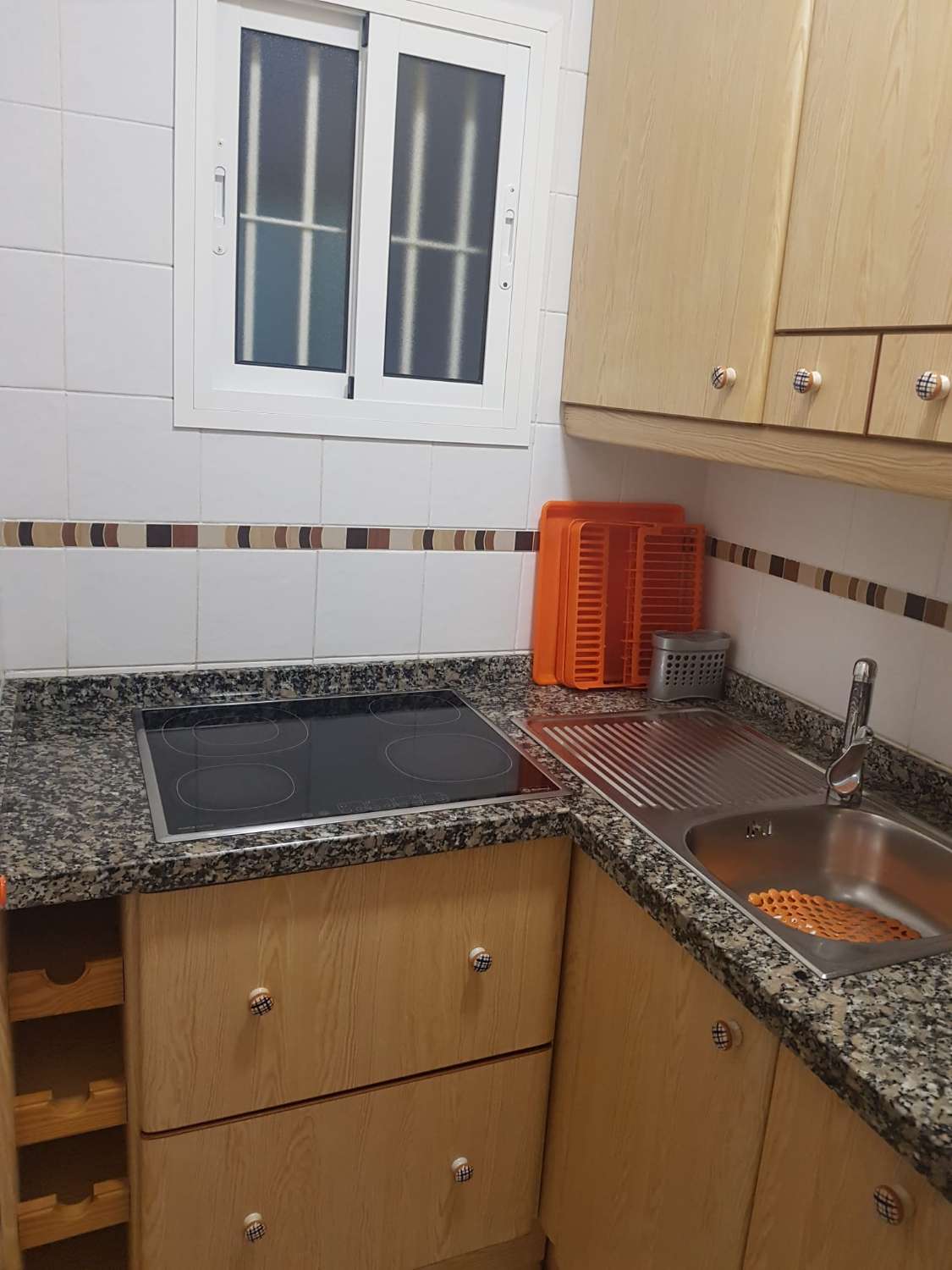 HALF SEIZOEN. TE HUUR VAN 1.10.23-30.6.24 MOOI APPARTEMENT IN DE BUURT VAN PUERTO MARINA (BENALMADENA)