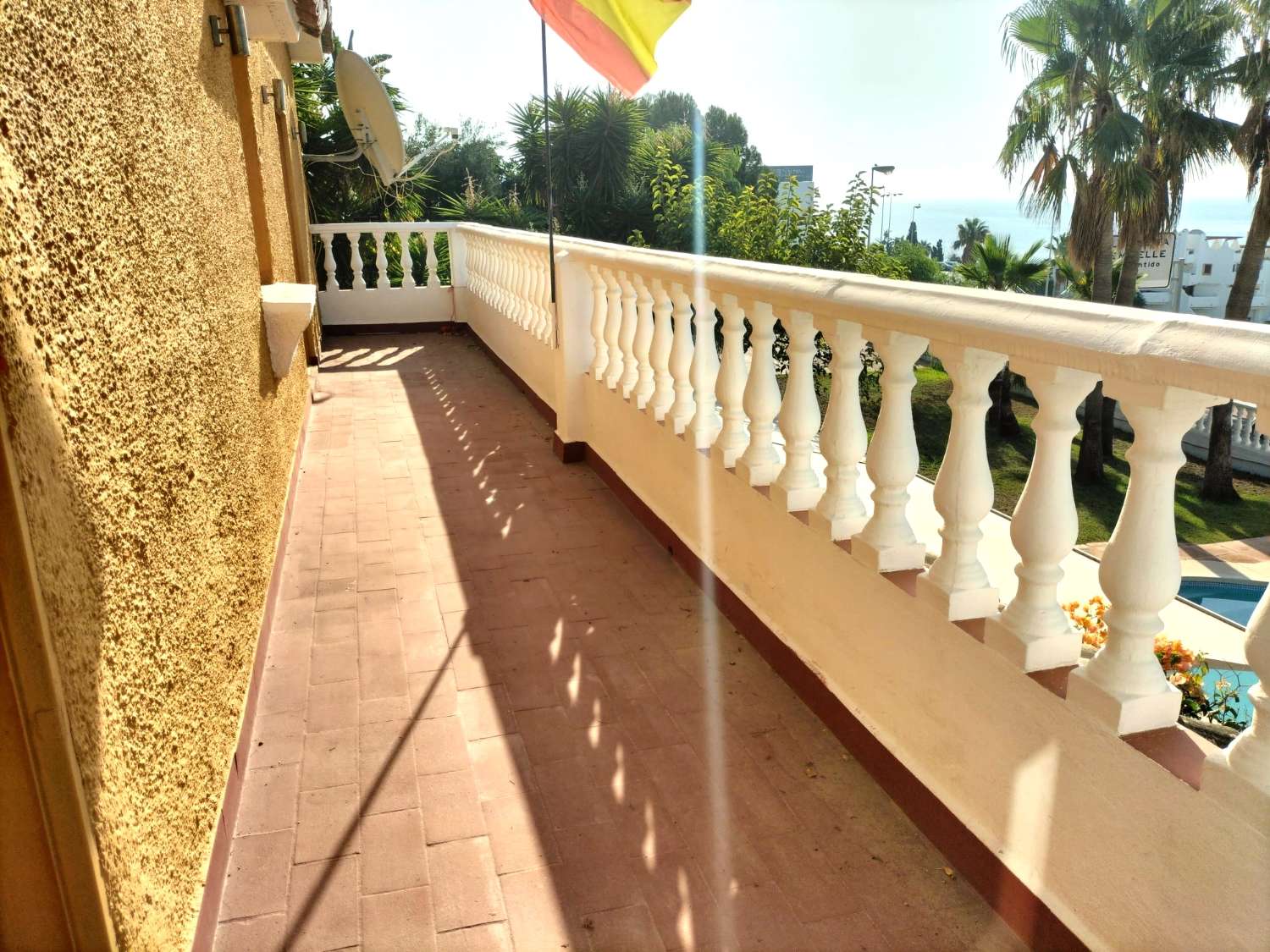 SCHÖNE FREISTEHENDE VILLA ZUM VERKAUF IN TORREMUELLE, BENALMÁDENA COSTA