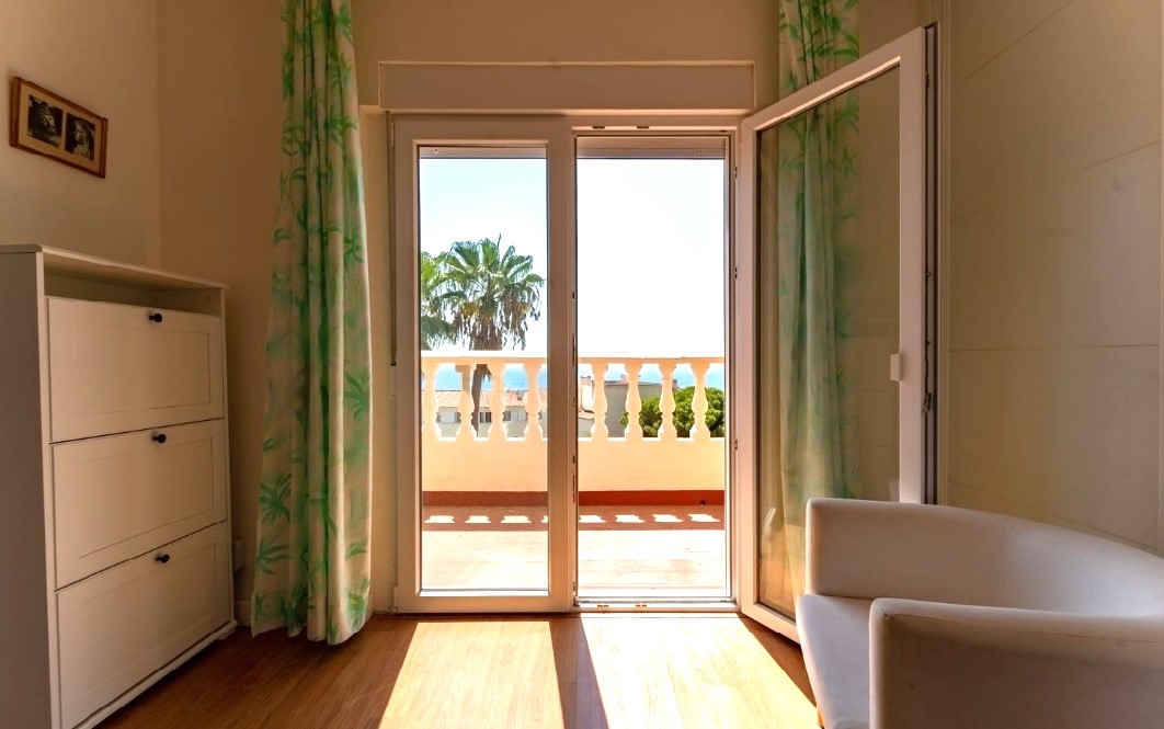 SCHÖNE FREISTEHENDE VILLA ZUM VERKAUF IN TORREMUELLE, BENALMÁDENA COSTA