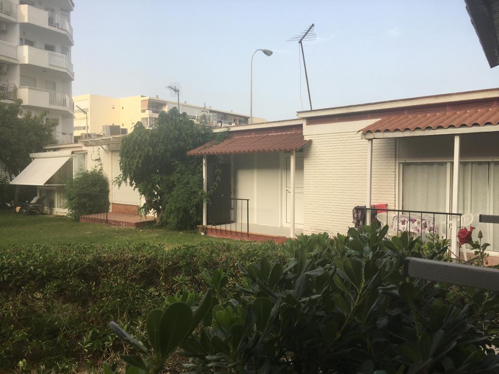 Te huur MIDDEN SEIZOEN van 1/09/2024 - 30/6/2025 Mooie gerenoveerde bungalow in La Carihuela (Torremolinos)