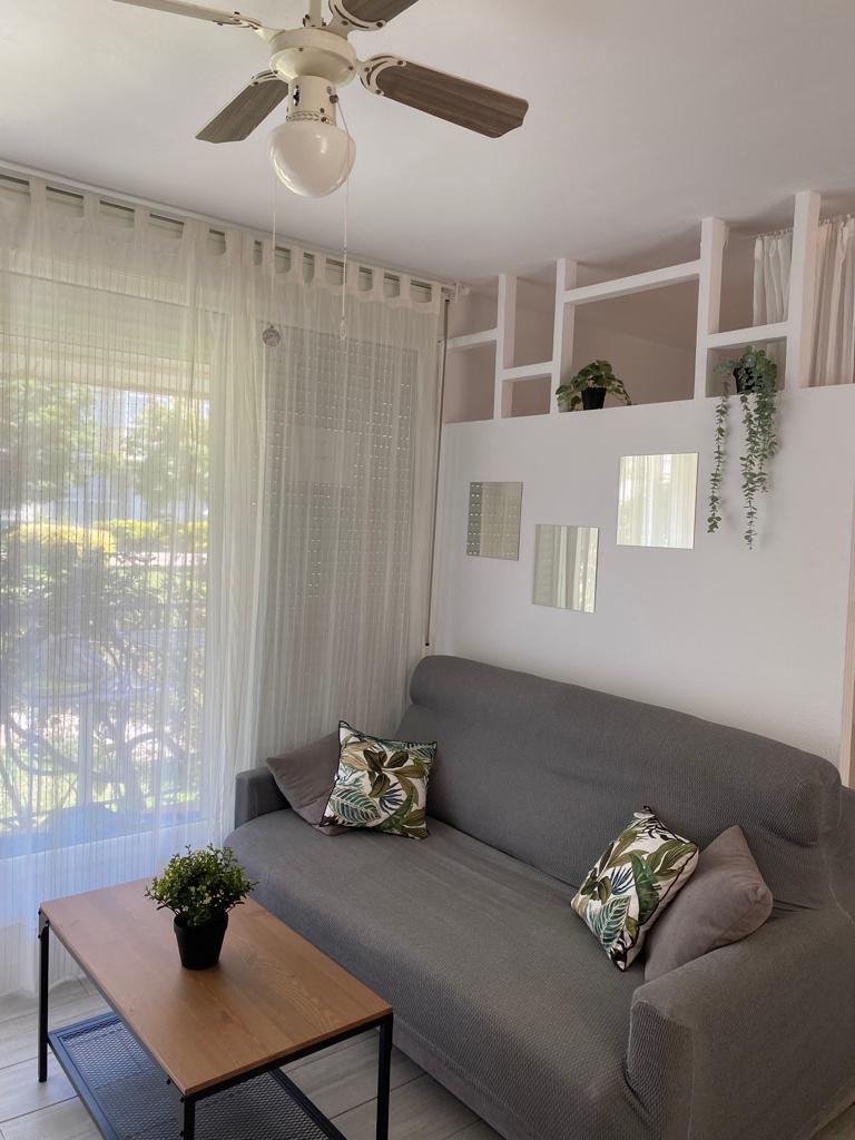 For rent MID SEASON from 1/09/2024 - 30/6/2025 Beautiful renovated bungalow in La Carihuela (Torremolinos)