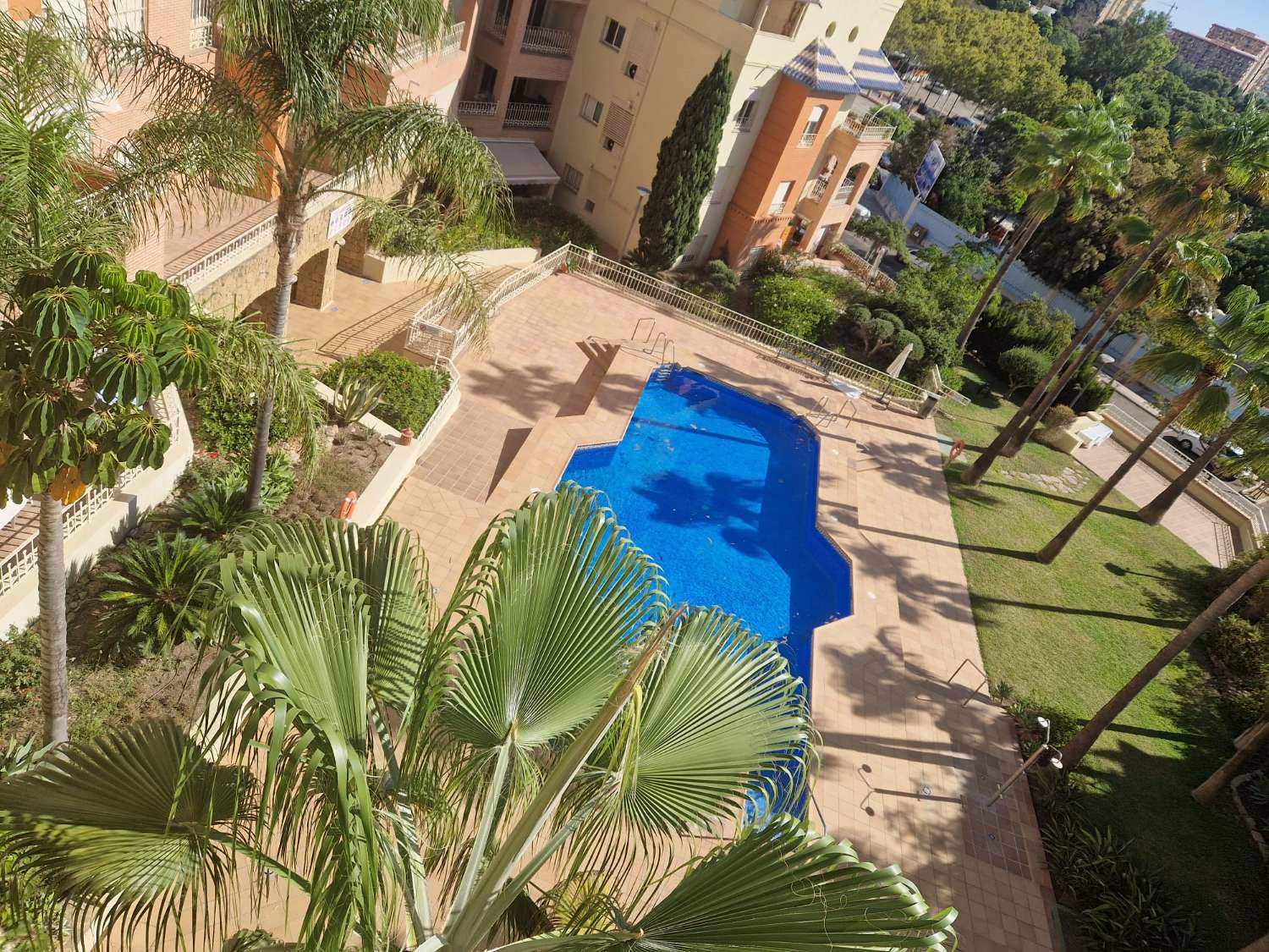 HALF SEASON. FOR RENT FROM 01.09.25 -30.6.26 MAGNIFICENT APARTMENT WITH SEA VIEWS IN BENALMADENA.