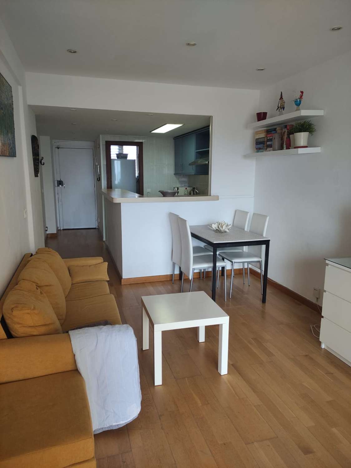 HALF SEIZOEN. VERHUURD VAN 01.09.25.-30.6.2026 MOOI APPARTEMENT IN FUENGIROLA