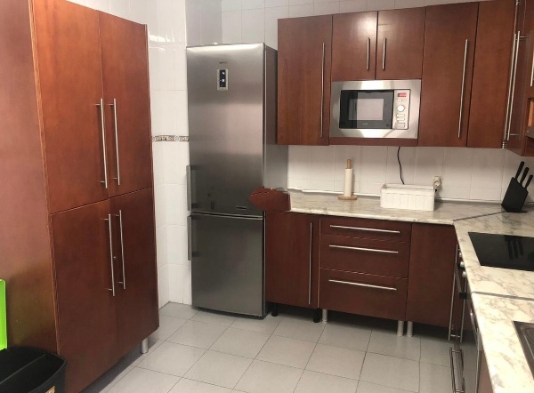 PRACHTIG APPARTEMENT TE KOOP NABIJ HET STRAND IN BENALMÁDENA