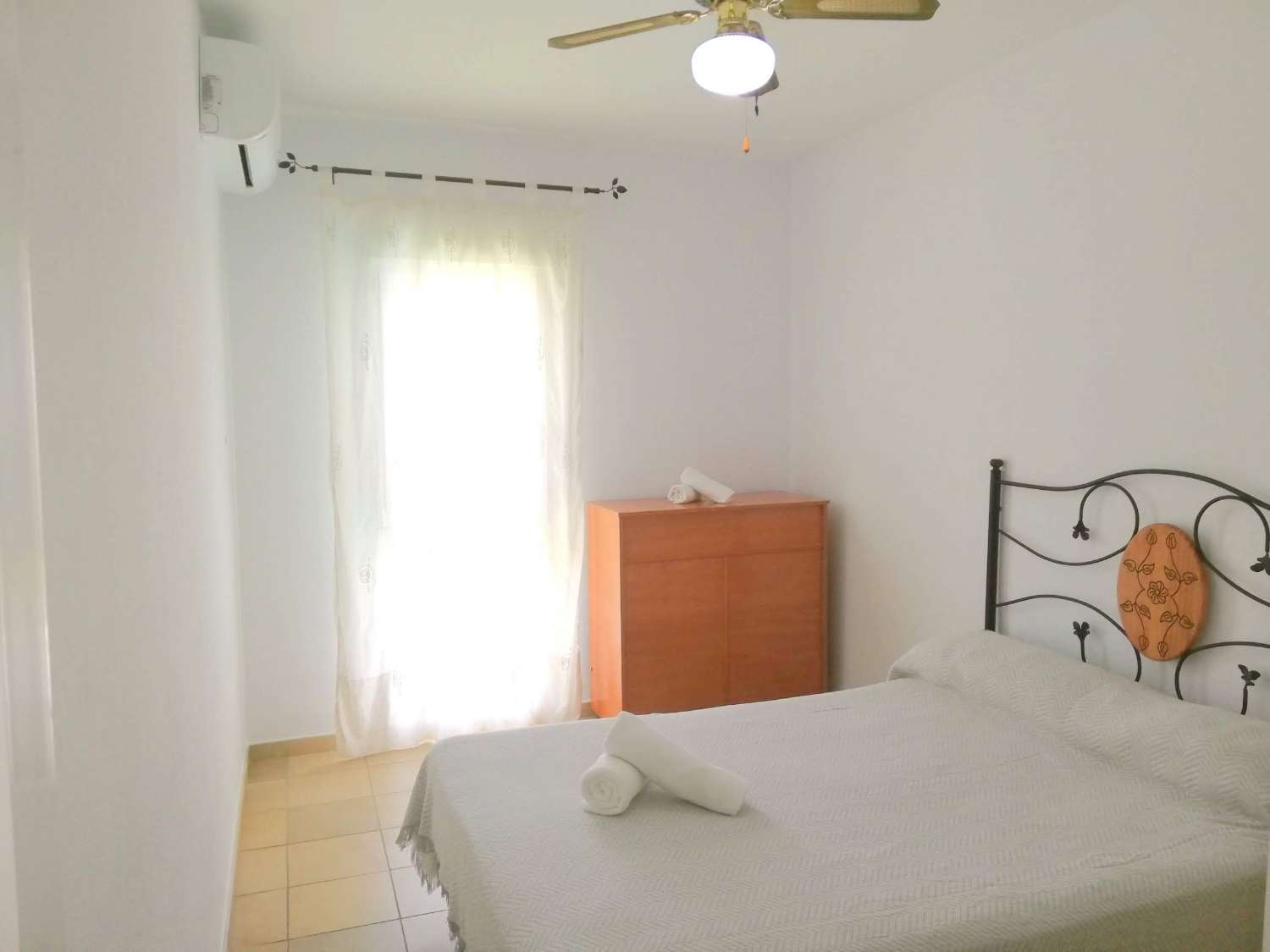 MIDDEN SEIZOEN. TE HUUR VANAF 1.10.24-15.6.2025 MOOI APPARTEMENT IN BENALMÁDENA