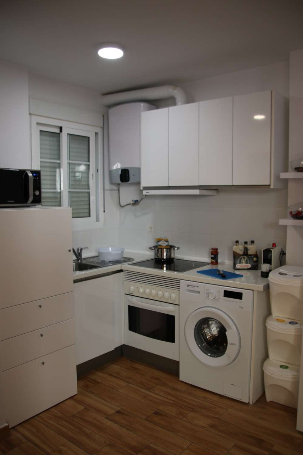 MID-SEASON IS RENTED FROM 1/10/24-31/5/25 NICE APARTMENT IN THE CENTER OF FUENGIROLA