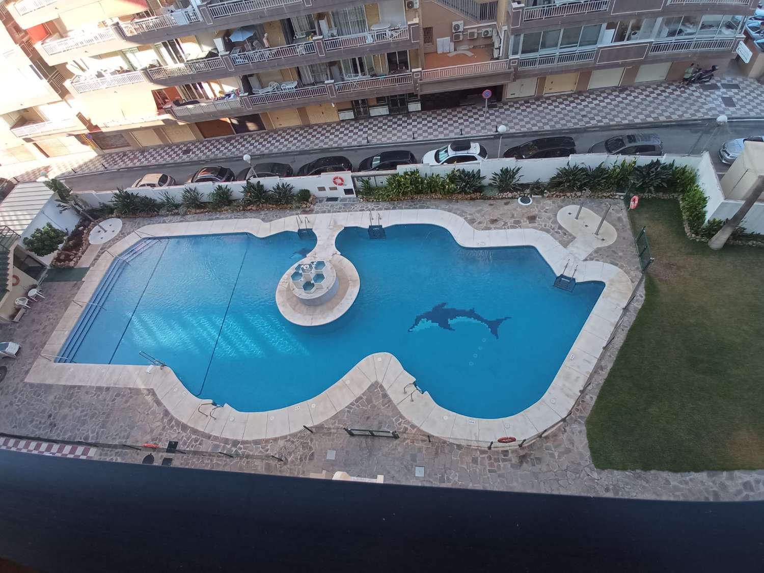 MEDIA TEMPORADA SE ALQUILA DEL 1.9.25 30.6.25 BONITO APARTAMENTO  CON VISTAS AL MAR EN FUENGIROLA