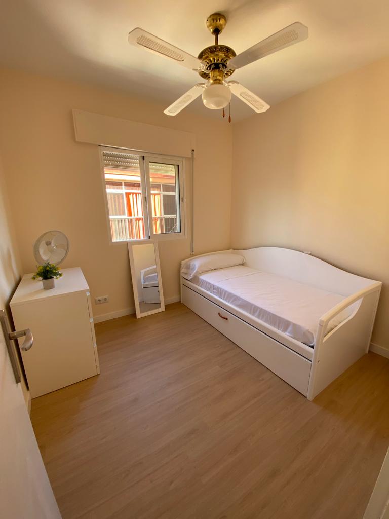 MIDDEN SEIZOEN. TE HUUR VANAF 1.10.24 - 31.5.2025 PRACHTIG APPARTEMENT IN FUENGIROLA